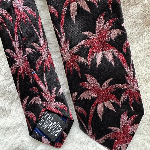 Paul Smith Skinny Black Silk Tie with Pink Palm Trees - Picture 4 of 7